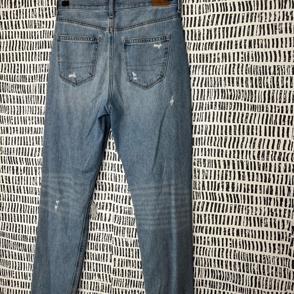 AE Ripped Mom Jean - Picture 10 of 13